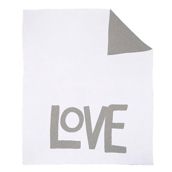 NWT! Oversized LOVE Throw Blanket - Picture 2 of 5